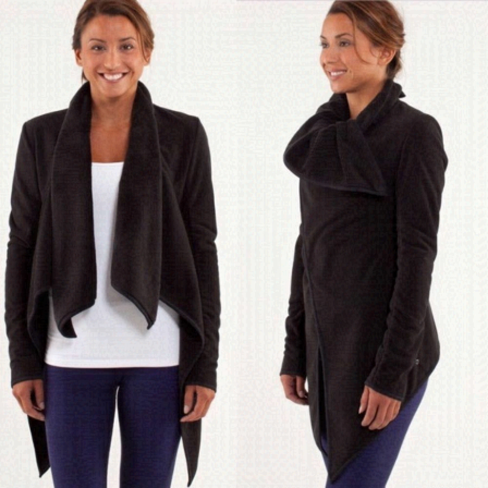 Lululemon- Black Fleece Wrap Jacket (Size:6)